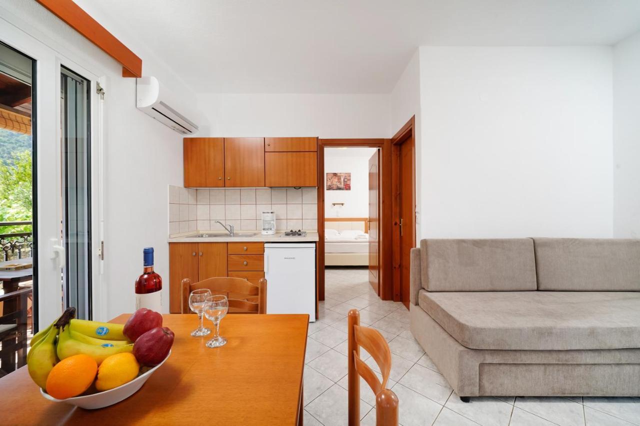Ferienwohnung Apollonio Chrisi Ammoudia Exterior foto