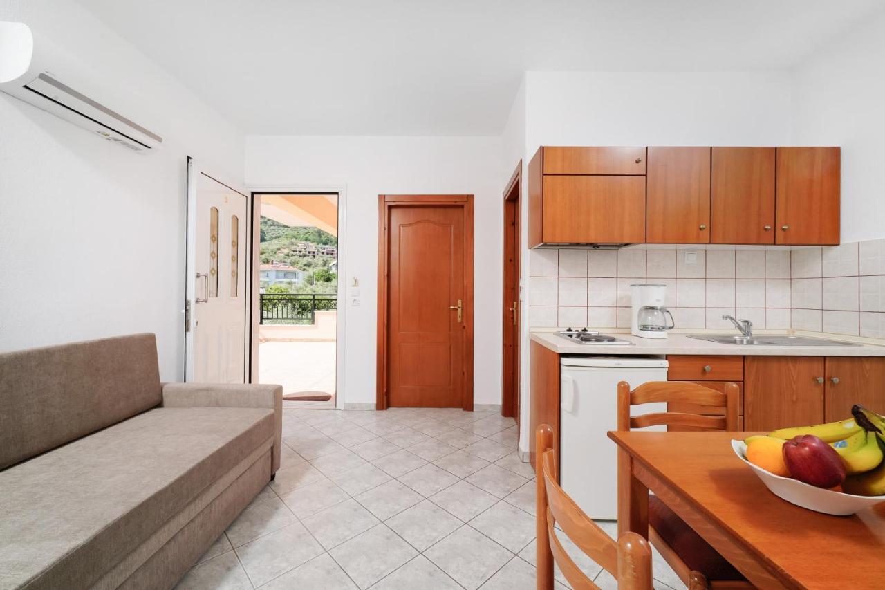 Ferienwohnung Apollonio Chrisi Ammoudia Exterior foto